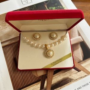 Vintage Art Deco Pearl Necklace and Earring Set